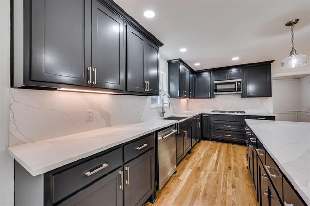 Building Photo - 7018 Deloache Ave