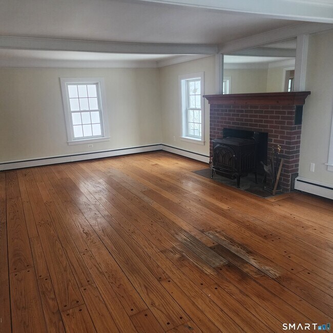 Building Photo - 88 Baker Ln