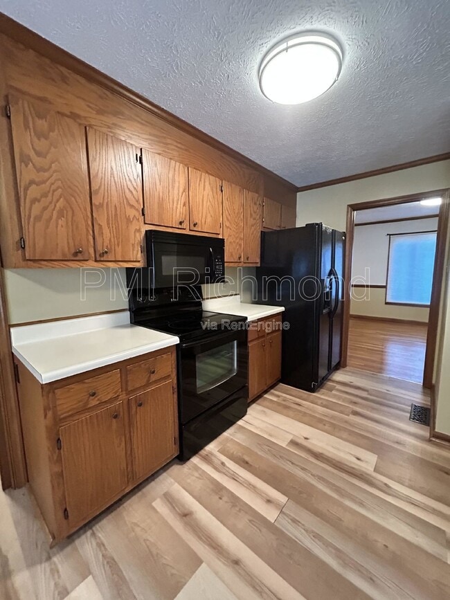 Building Photo - 613 Rebel Ridge Rd