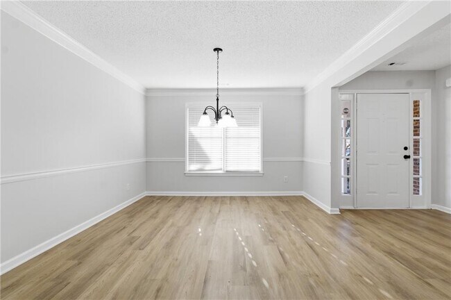 Building Photo - 2110 Meadow View Ct