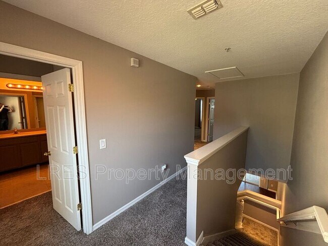 Building Photo - 55 Canterbury Bell Dr