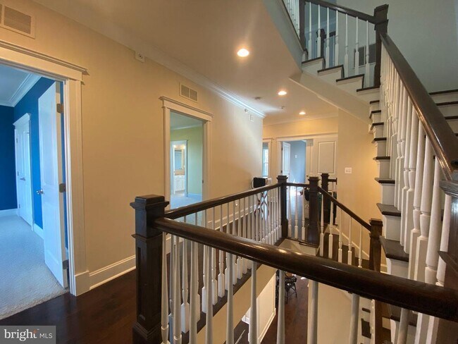 Building Photo - 2163 Potomac River Blvd