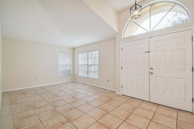 Building Photo - 2342 Tioga Dr