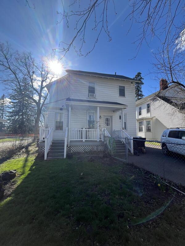 Building Photo - 6 S Lake Ave