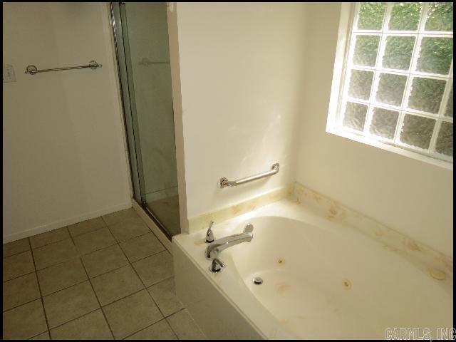 Building Photo - 5 Robyn Ln