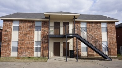 Building Photo - 1504 Windward Dr