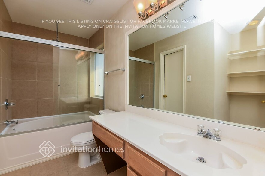 Building Photo - 9055 Rushing River Dr