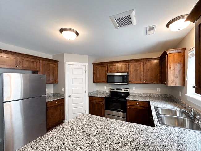 Building Photo - 190 Margette Way