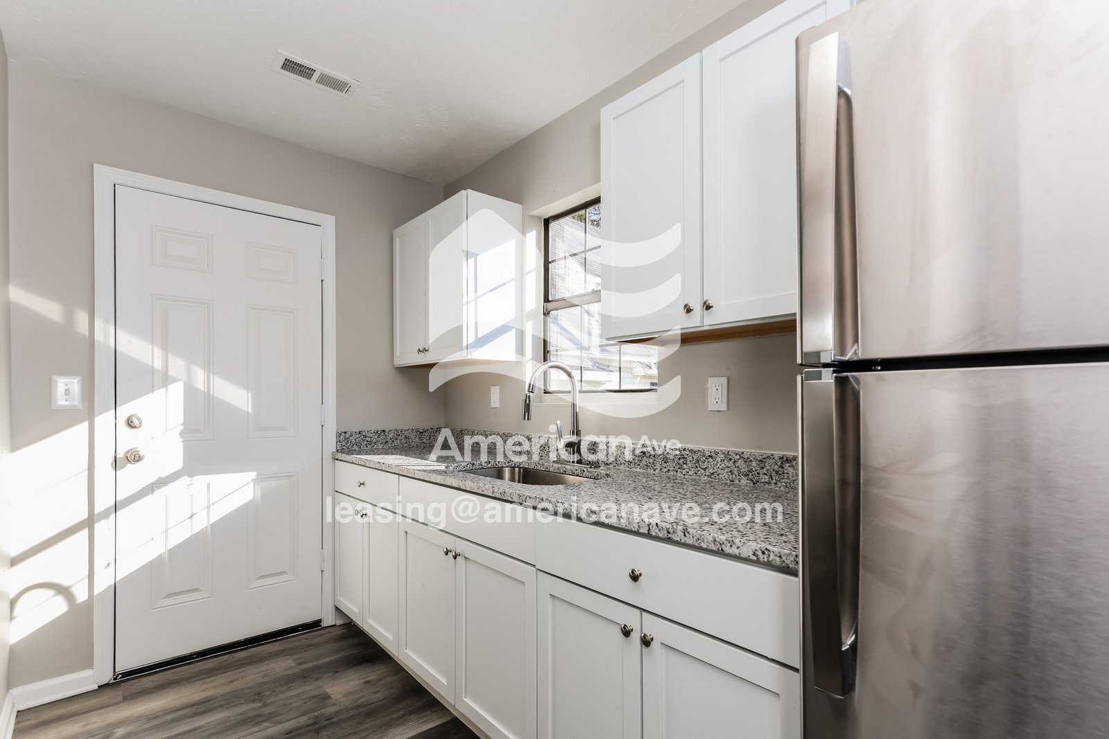 Building Photo - 1851 Norwood Ave