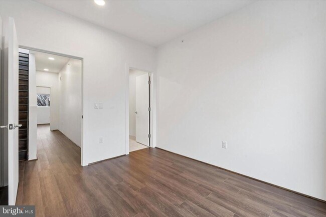 Building Photo - 1911 N 9th St