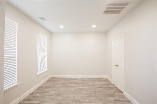 Building Photo - 9900 Presthope Dr