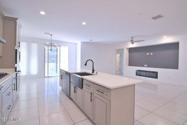 Building Photo - 1723 Eased St