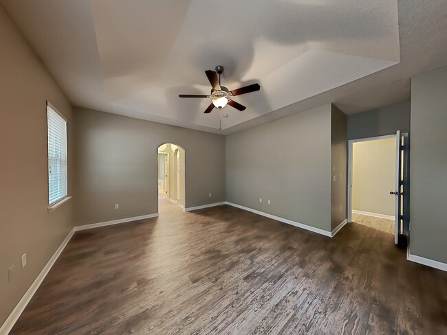 Building Photo - 3662 Lightview Ln