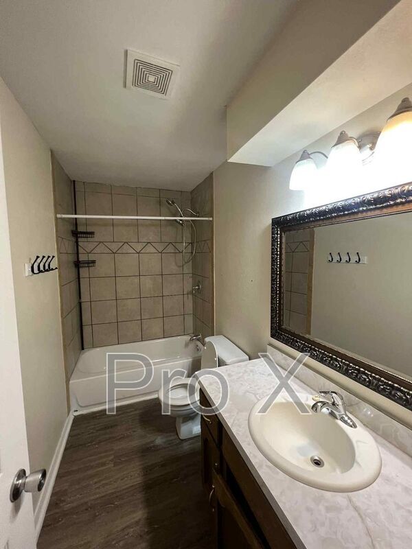 Building Photo - 115 Bulger Dr