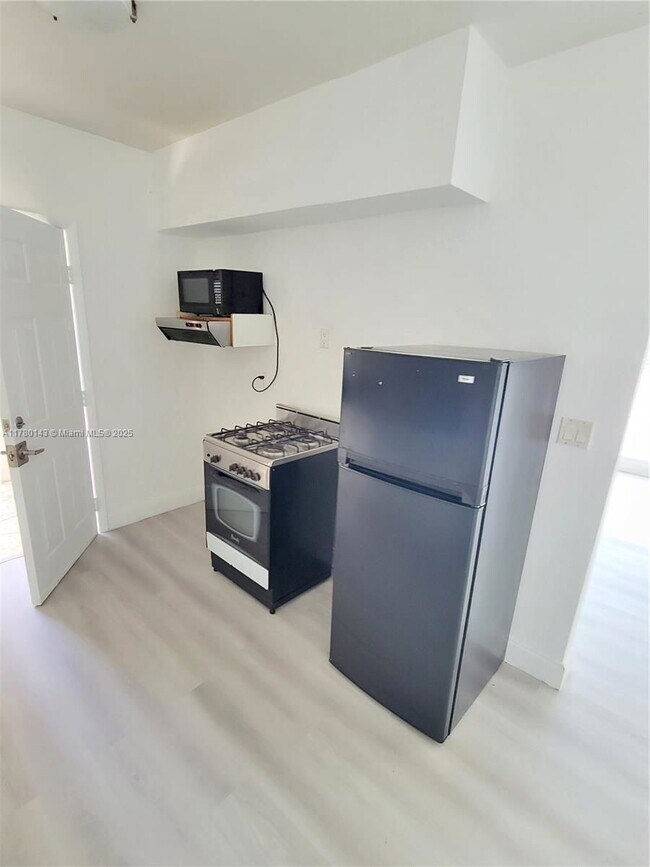 Building Photo - 8080 Tatum Waterway Dr