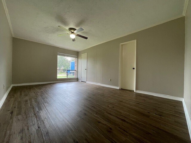 Building Photo - 2726 Mesquite Dr