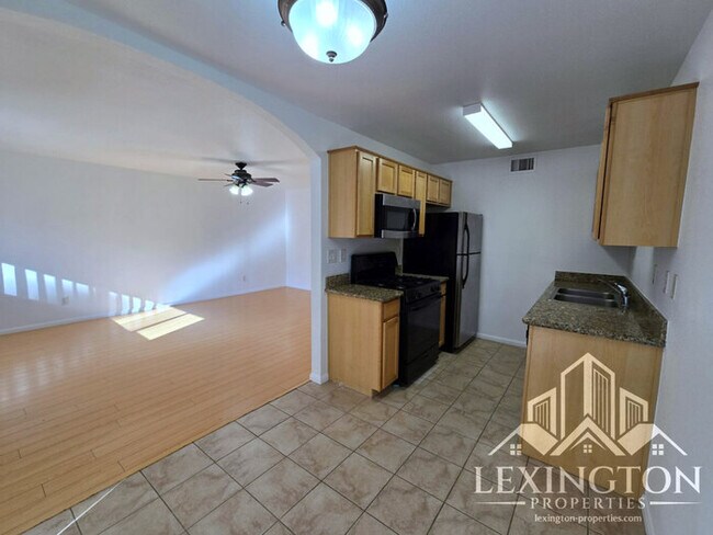 Building Photo - Fantastic, 2BD/1BA, Condo Home in The Villaggio near Madison Ave.!