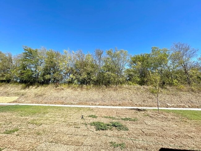 Building Photo - 914 Indian Plns Rd