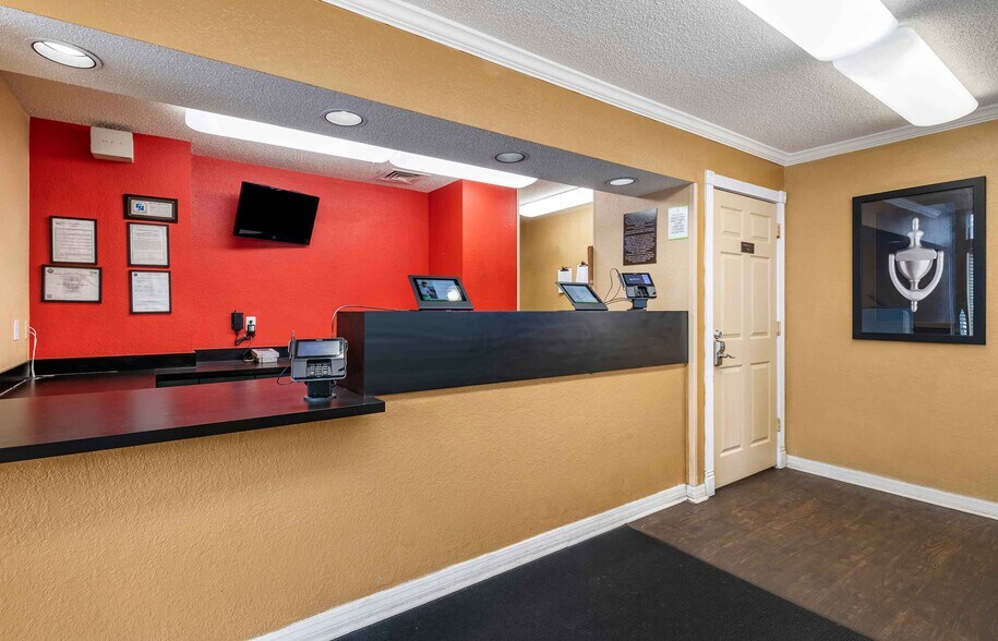 Building Photo - Furnished Studio-Jacksonville - Southside ...
