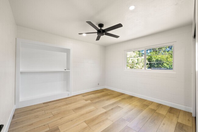 Building Photo - Modern Beauty of Downtown Roseville - 3 Be...