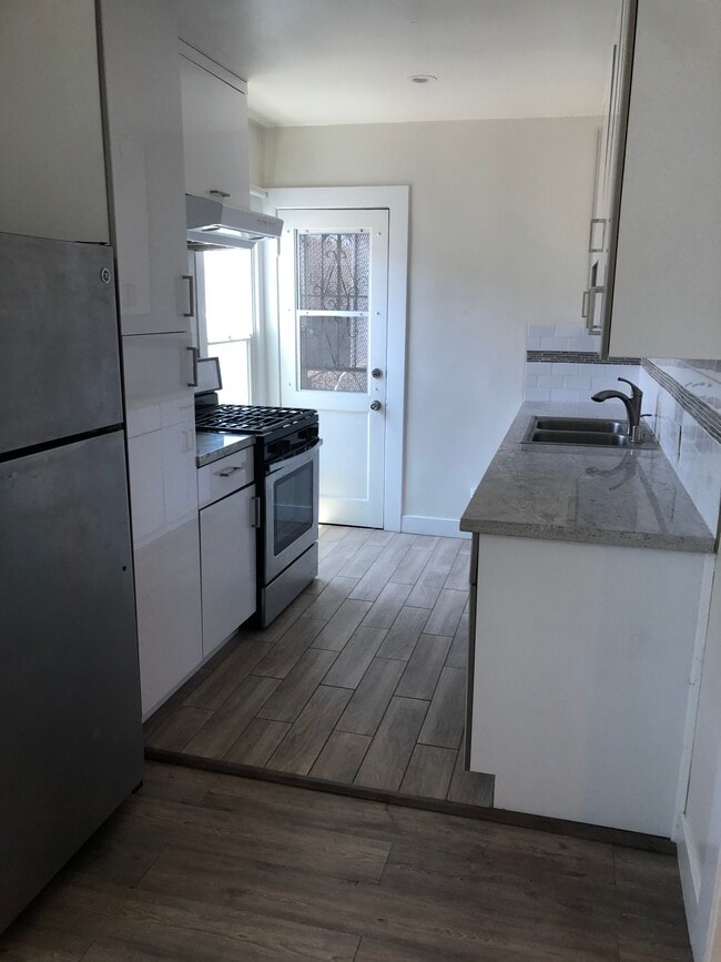 Building Photo - 316 N Spaulding Ave Apartments