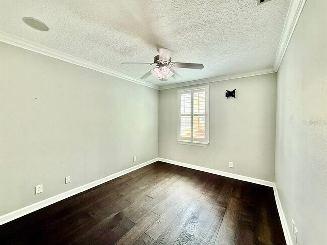 Building Photo - 505 S Tampania Ave