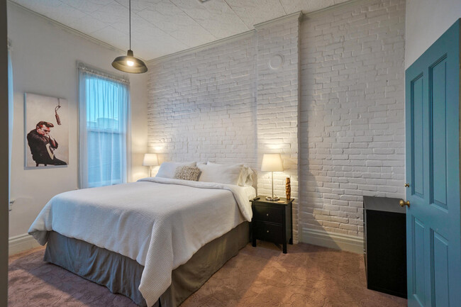 Building Photo - 121 N F St