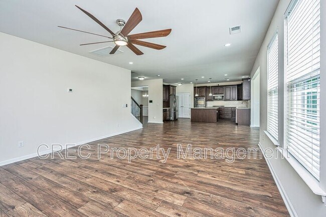 Building Photo - 201 Bigleaf Ct