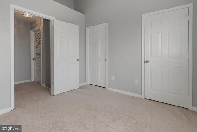 Building Photo - 2480 Angeline Dr