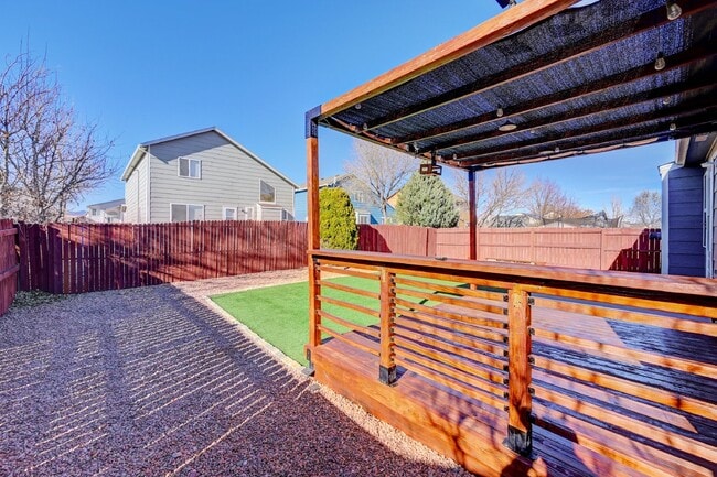 Building Photo - $2,100.00 - 3 bedroom, 2 bathroom, Single ...