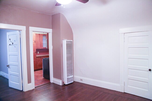 Living Room - 55 Hamilton Pl