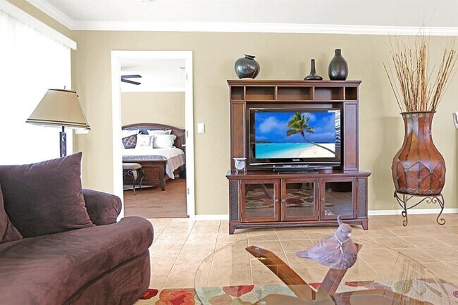 Building Photo - 113 Monument Hill Trail