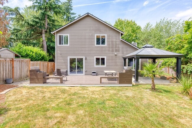 Building Photo - West Beaverton, 3 Bedroom, 2.5 Bath on Large Lot