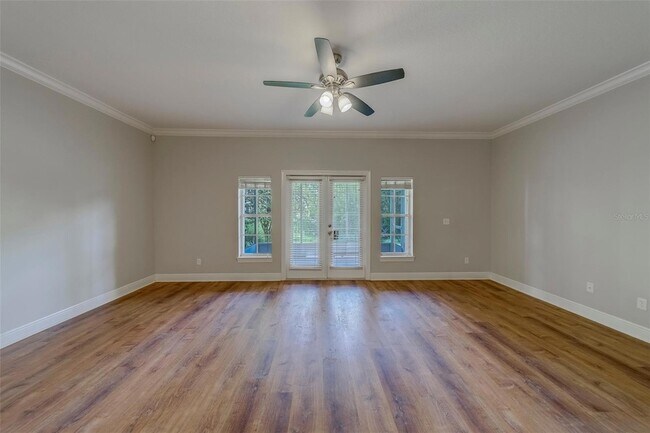 Building Photo - 270 Valencia Cir