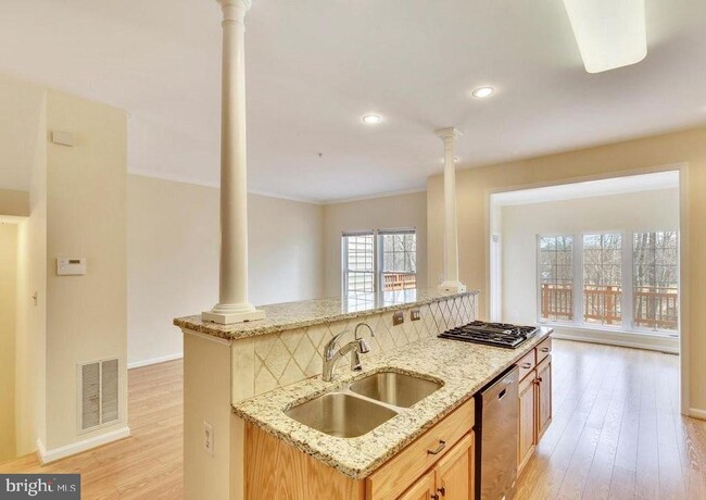 Building Photo - 64 Waddington Ln