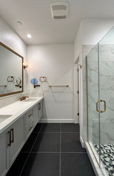 Master Bathroom - 158 Uptown Cir