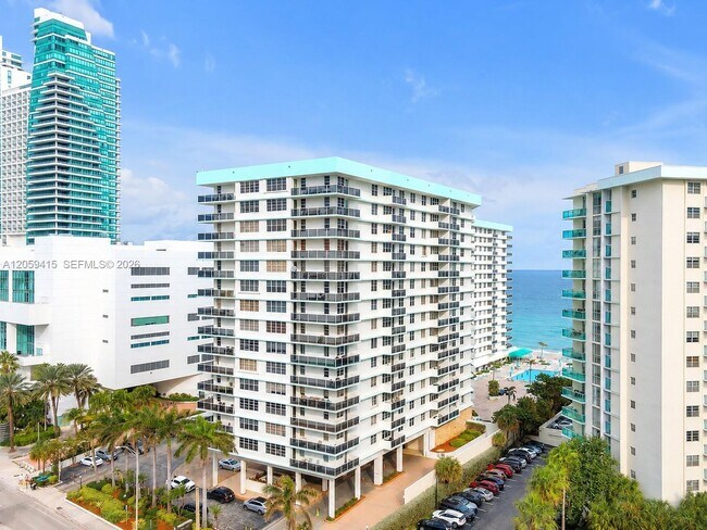 Building Photo - 3725 S Ocean Dr