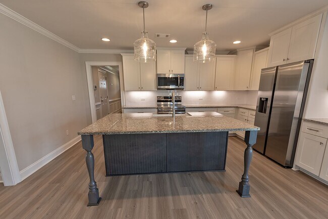 Building Photo - Home for rent in Prattville