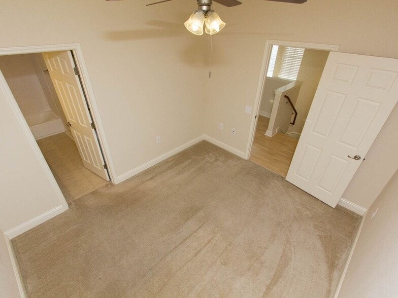 Building Photo - 2005 Antone St