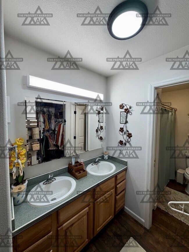 Building Photo - 3BR Home in North Pole | Fenced Yard/Pet Friendly + Garage | Available June 15