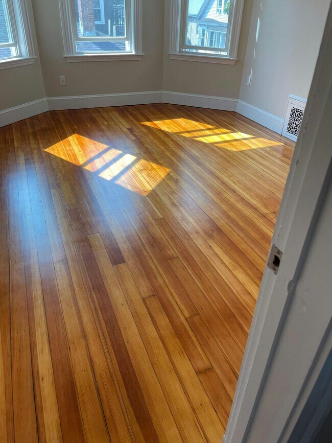 Building Photo - 240 Allston St