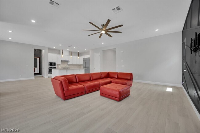 Building Photo - 265 Agnew St