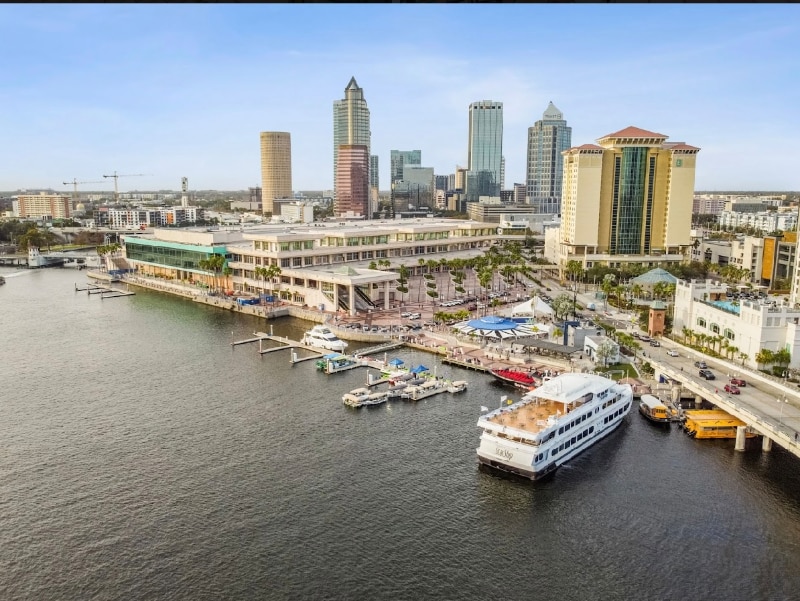 Building Photo - 700 S Harbour Island Blvd