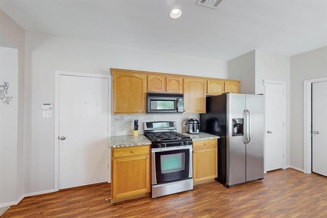 Building Photo - 1421 Cherokee Rose Trail