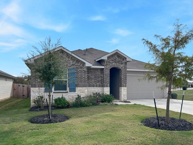 Building Photo - Modern 3-Bed Seguin Home on Greenbelt