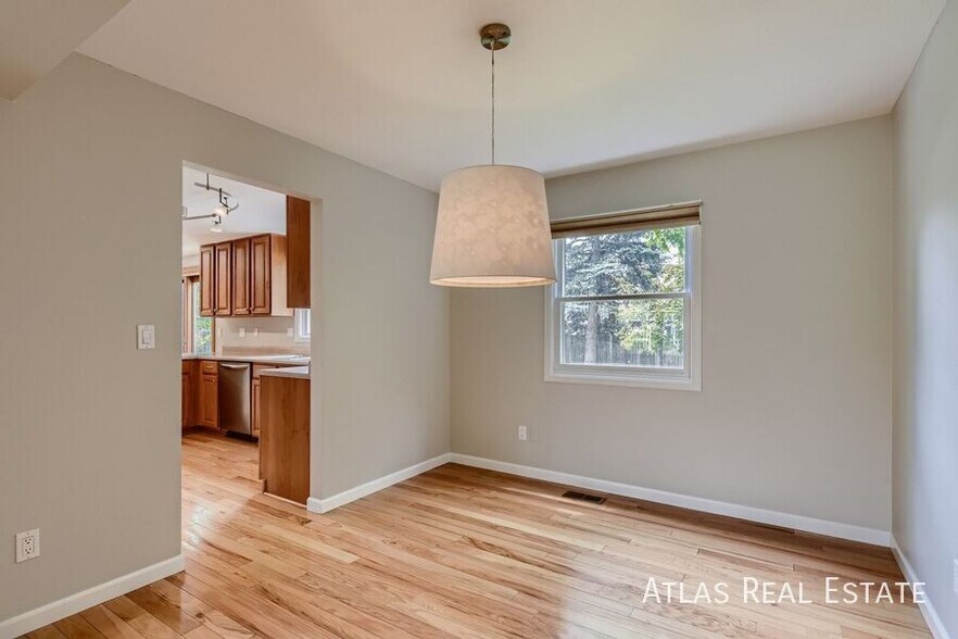 Building Photo - 1719 Hotchkiss Dr