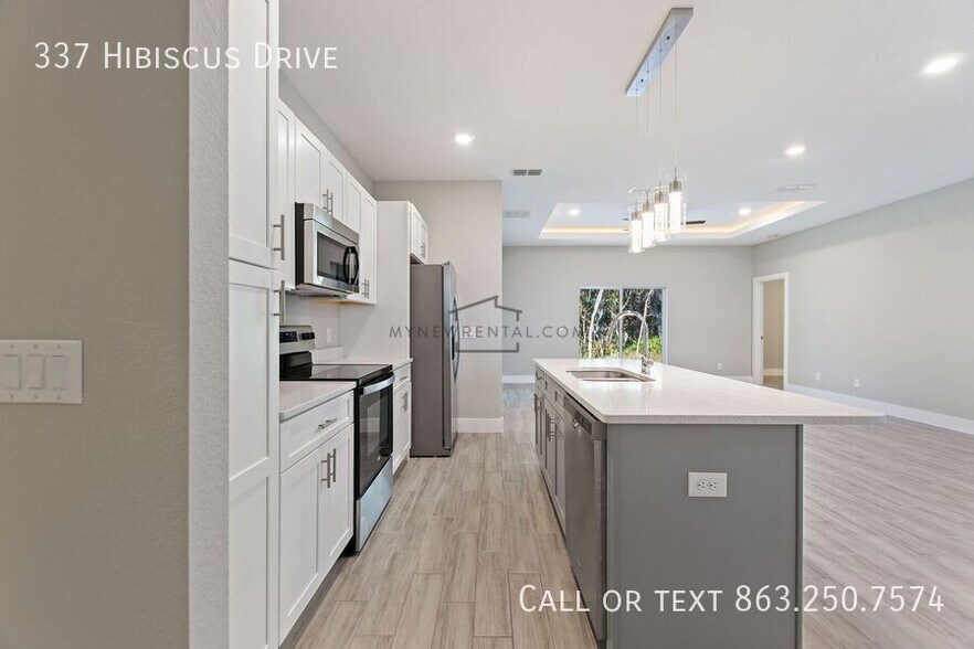 Building Photo - 337 Hibiscus Dr