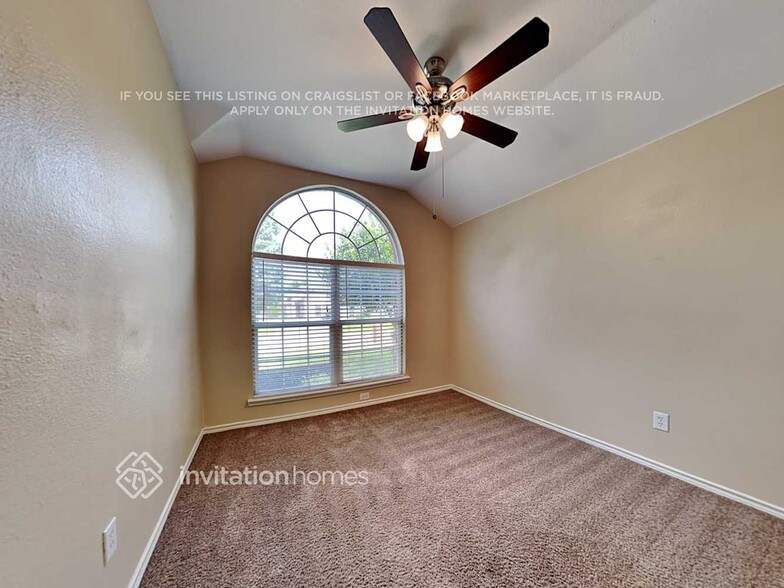Building Photo - 2805 Beacon Hill Dr