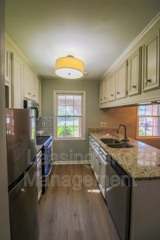 Building Photo - 679 Williamson Dr