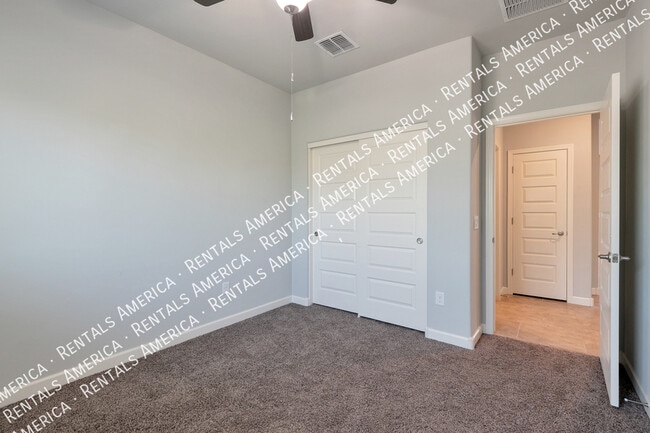 Building Photo - 543 W Weldon St